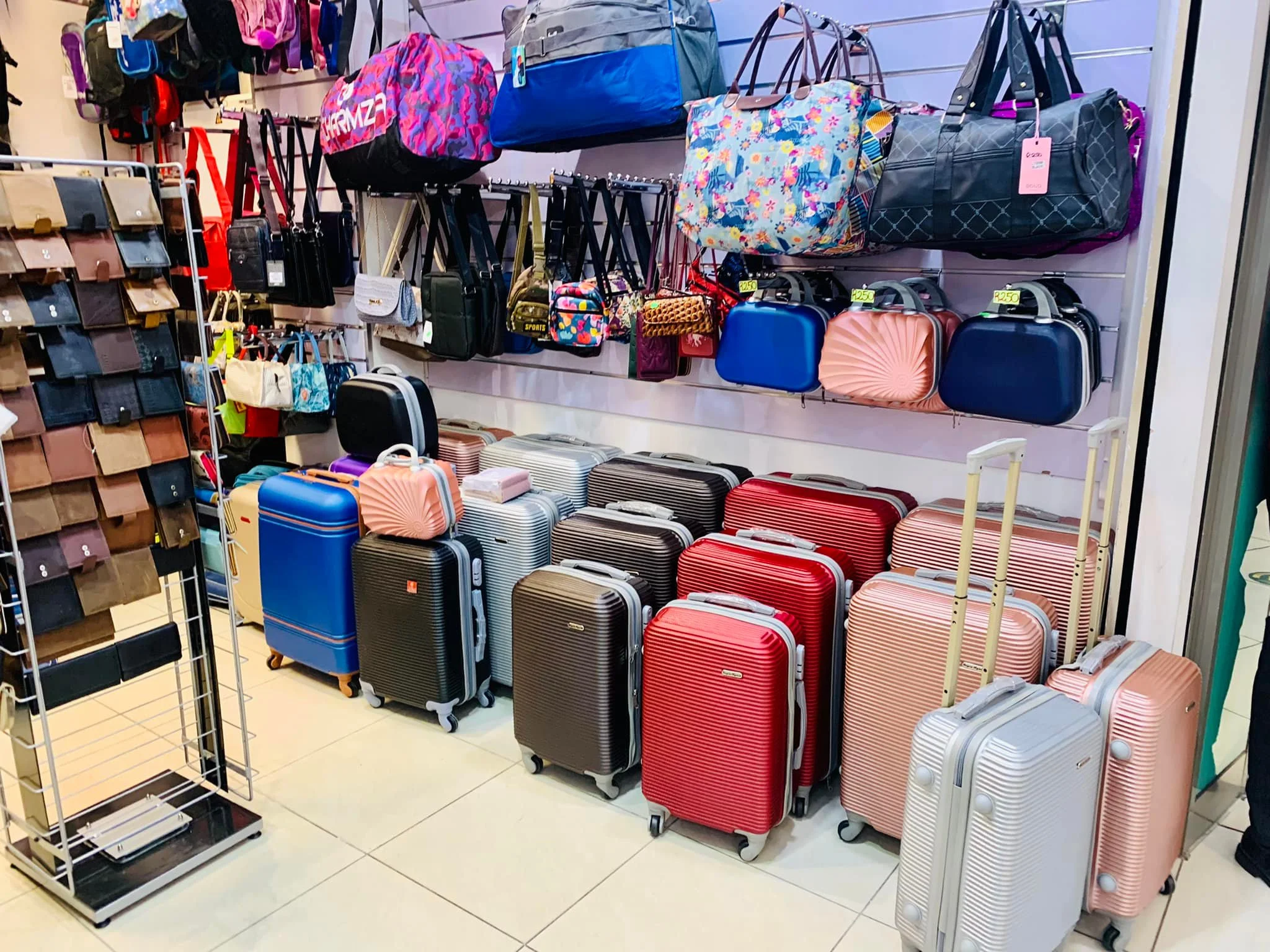 Handbags, Trawling Bags Trolley Bags
